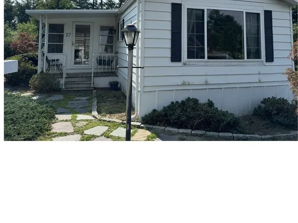 17 Kennedy Dr, Carver, MA 02330