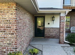 835 Cheyenne Ave, Grafton, WI 53024