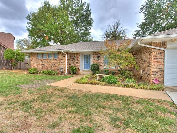 2nd image of 104 Redbird Cir