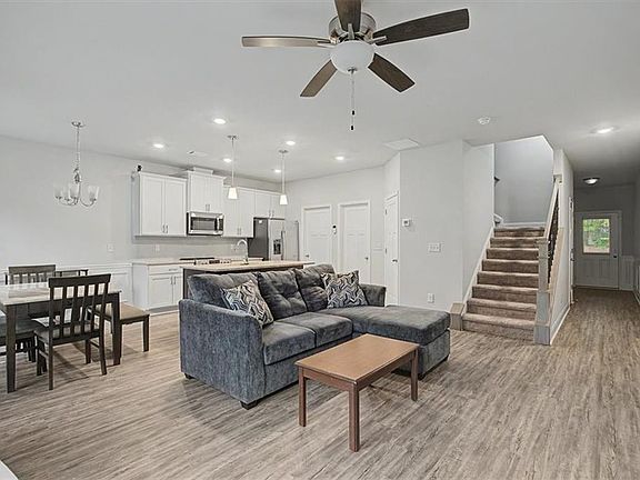 4th image of 1360 Sugar Glen Ct
