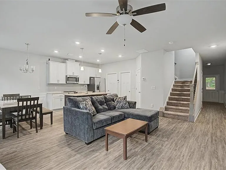 1360 Sugar Glen Ct — Photo 4