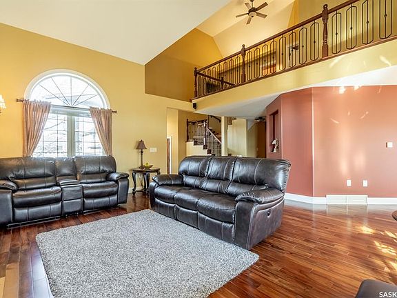 3rd image of 2514 Broderick ROAD