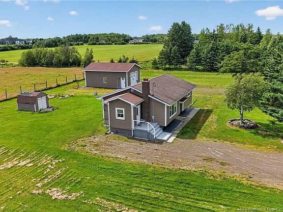 3rd image of 209 Des Dallaire Rd