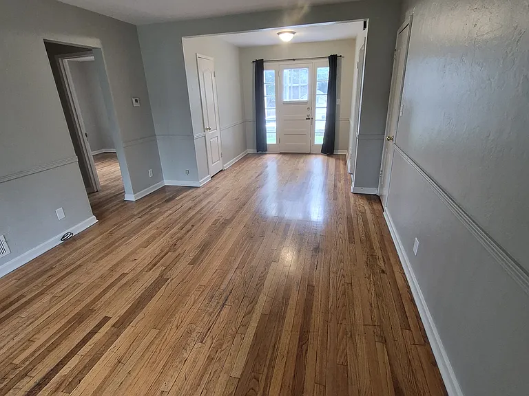 2516 A St — Photo 3