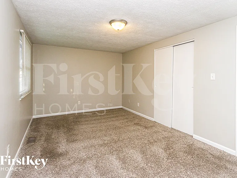 5717 Hacienda Ct — Photo 7
