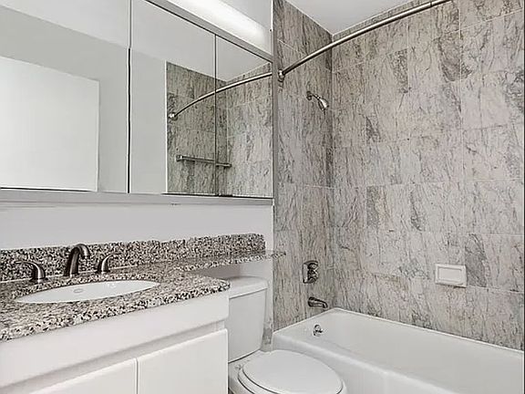4th image of 245 E 44th St APT 4A