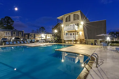 Valley Station Apartment Homes Photo 1