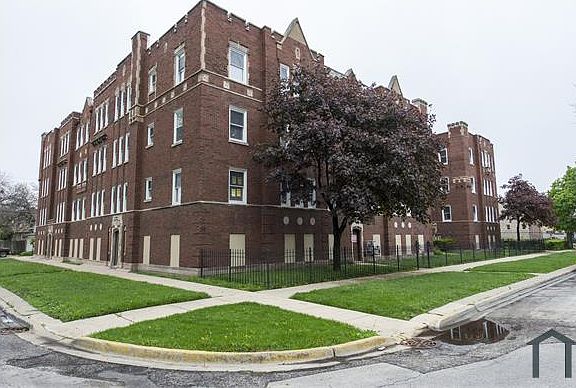 2nd image of 207 Green St