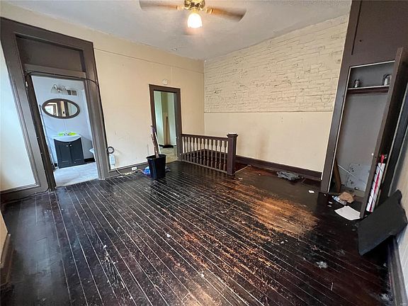 3rd image of 4027 California Ave