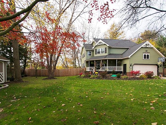 2nd image of 112 Apple Dr