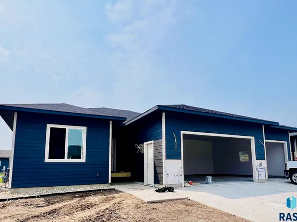 111 Caulfield St, Harrisburg, SD 57032