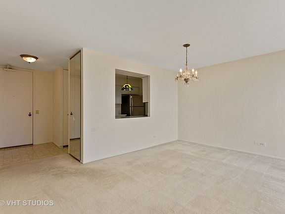 5th image of 2500 N Lakeview Ave APT 1503