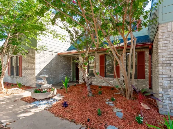 3928 Green Valley Dr, Bryan, TX 77802