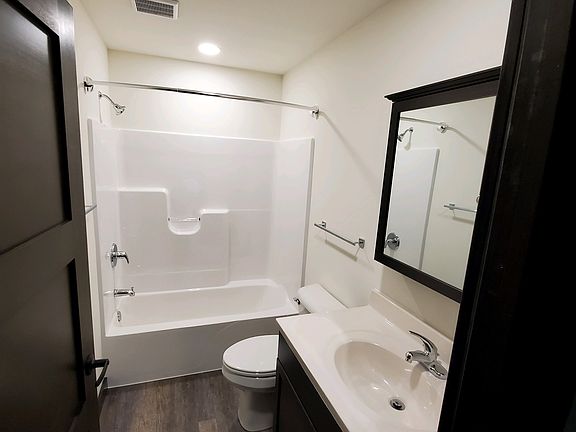 3rd image of 265 Geneva Trl