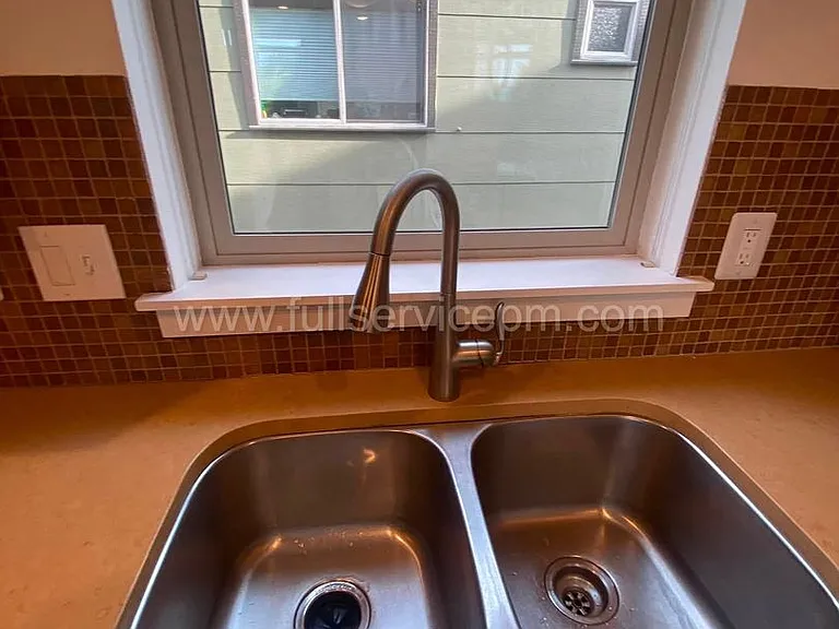 210 Boston St #B — Photo 13