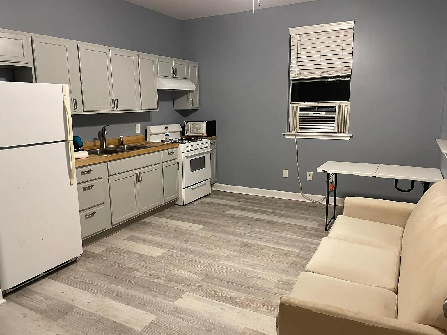 1 bed, 650 sqft, $1,500 — Photo 3