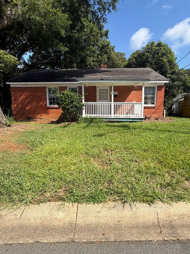 Spacious 3bedroom House (500.00 Off Full First Months Rent ) — Photo 1