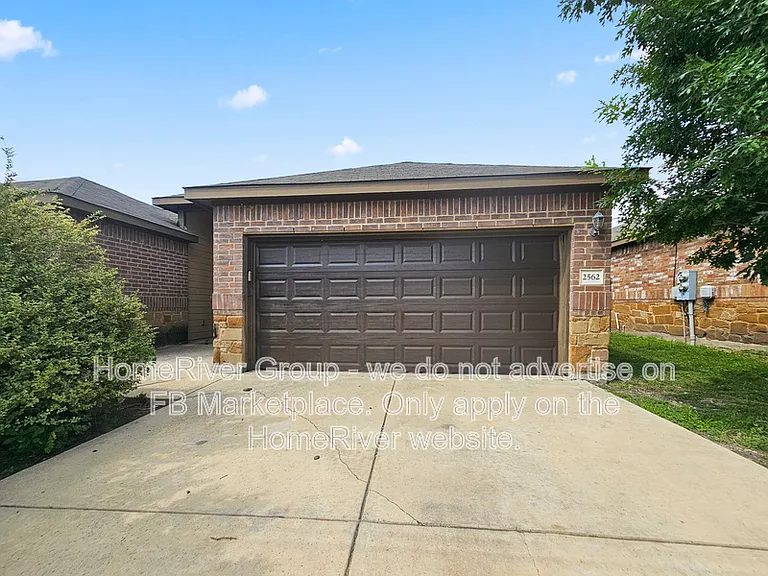 2562 Pahmeyer Rd — Photo 4