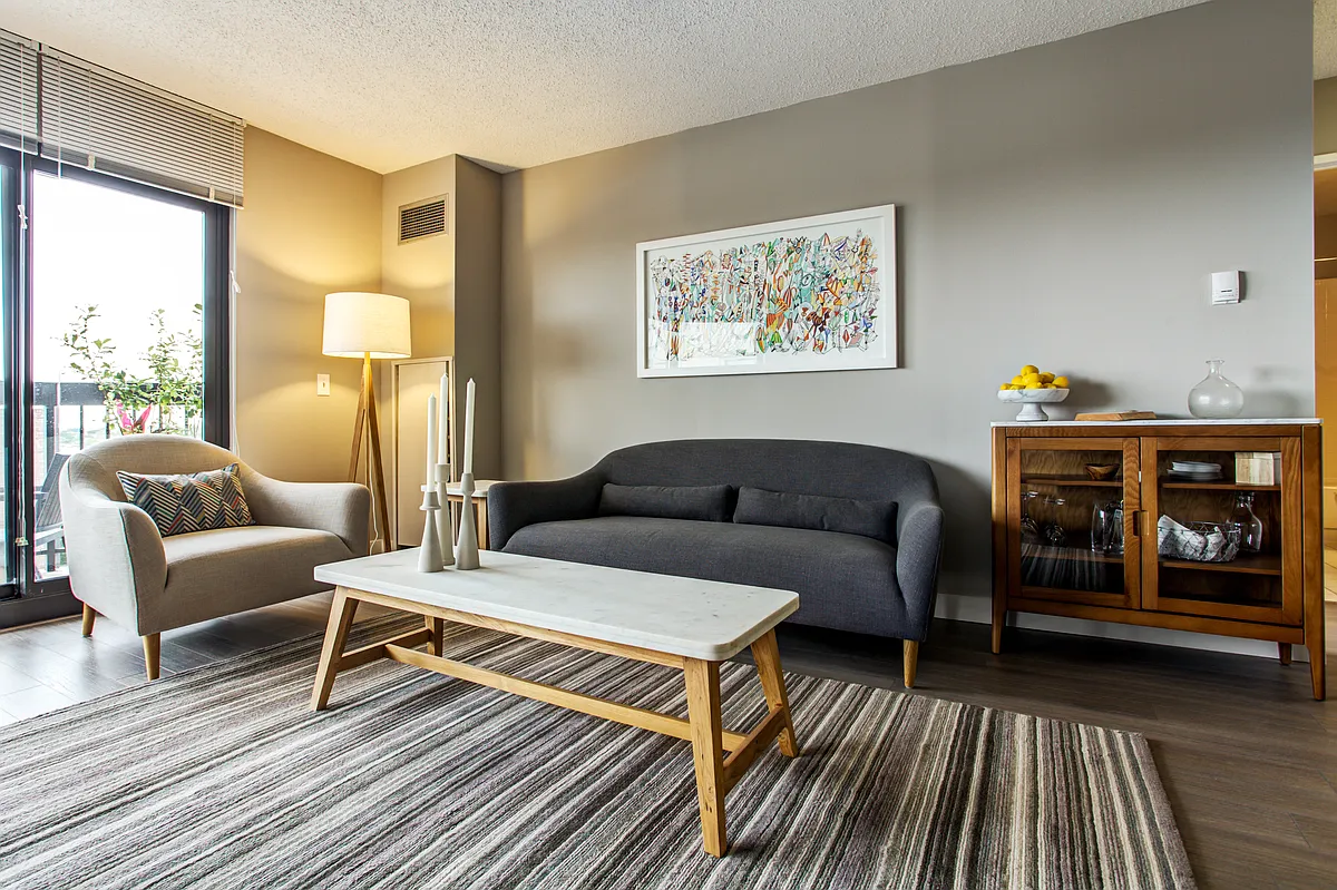 Living Room - 2555 N Clark St