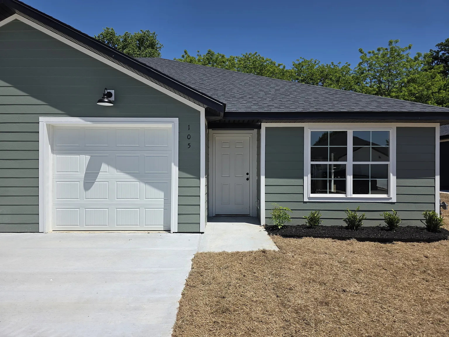 3 bed, 1256 sqft, $1,650 — Photo 3