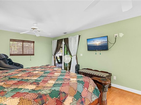 3rd image of 28032 Oak LN