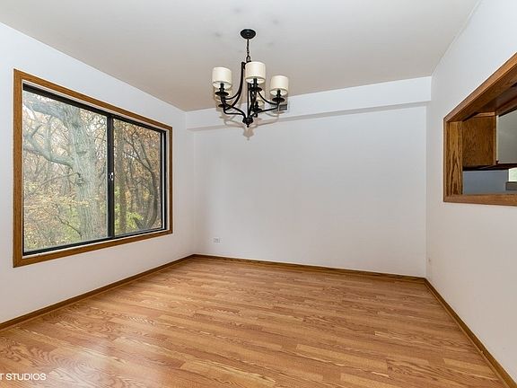 3rd image of 9561 Arrowhead Dr APT A2