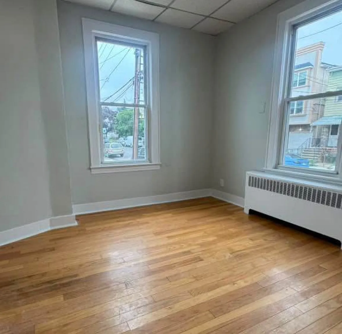 3 bed, $2,400 — Photo 4