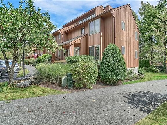 3rd image of 451 Panorama Dr