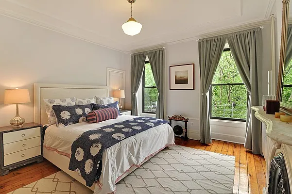 Rented by Corcoran | media 18