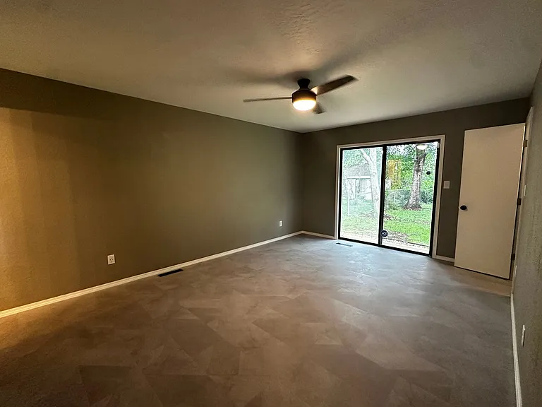 2843 E Eastwood St — Photo 22
