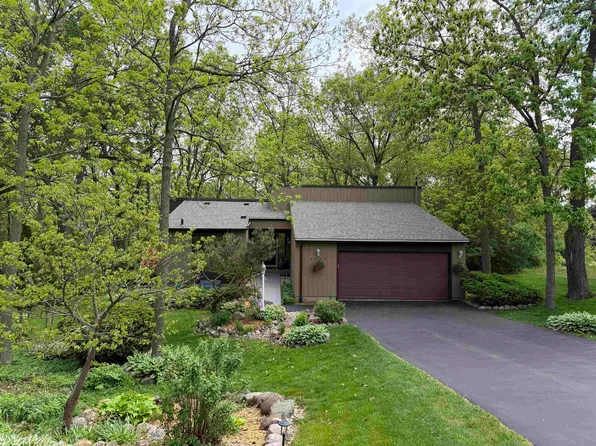 6223 Knollwood Dr, Oregon, WI 53575