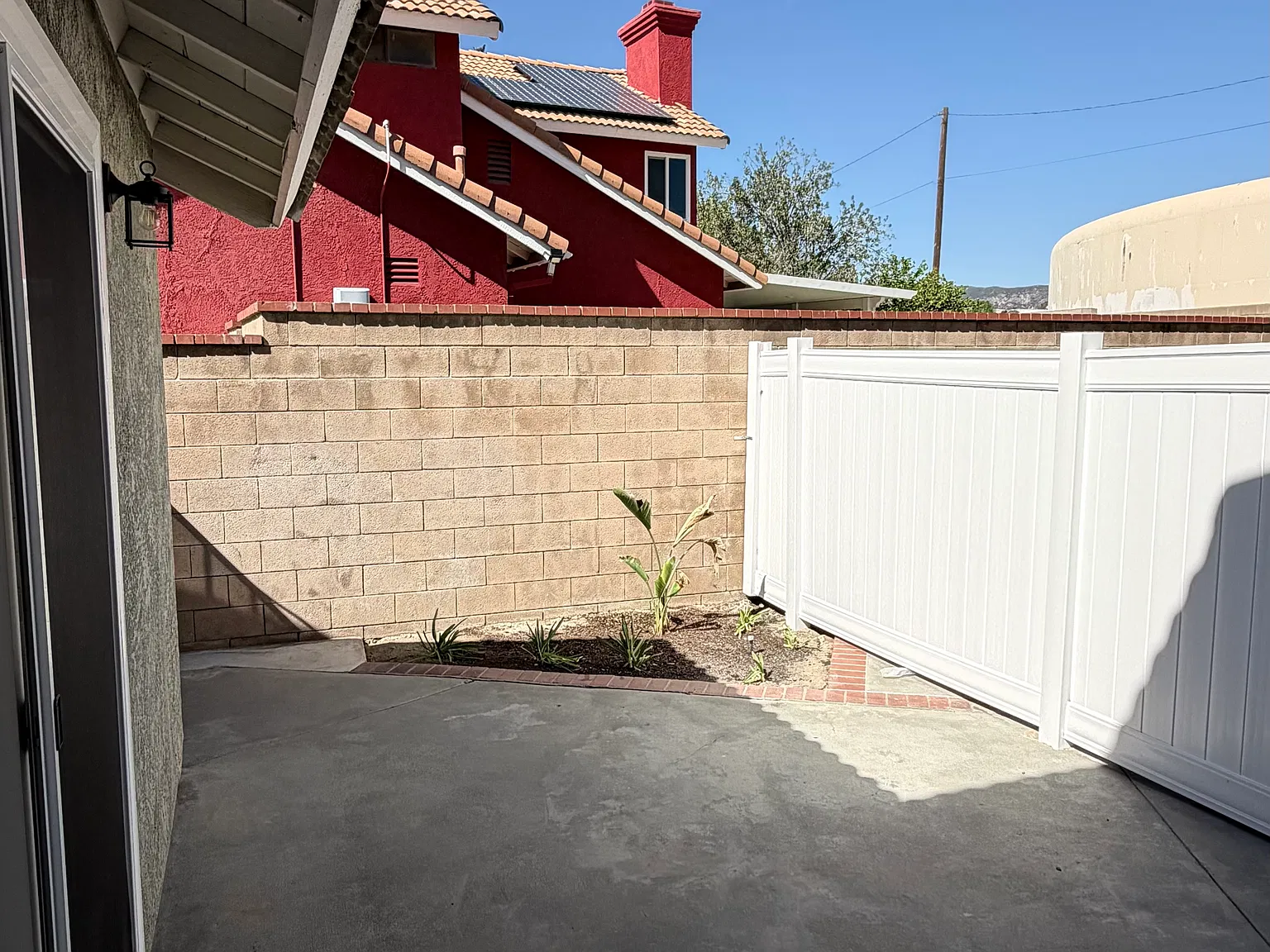 2 bed, 545 sqft, $2,400 — Photo 4