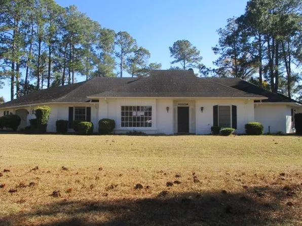 41 N Macarthur Dr, Camilla, GA 31730