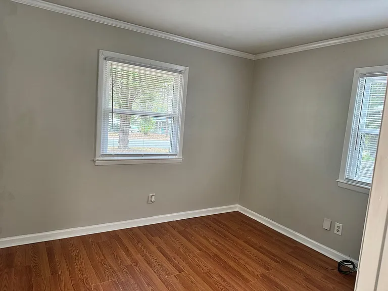 1561 Marble St — Photo 9