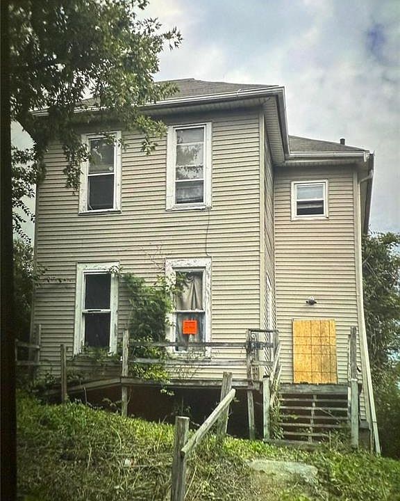 1st image of 2603 S 13th St