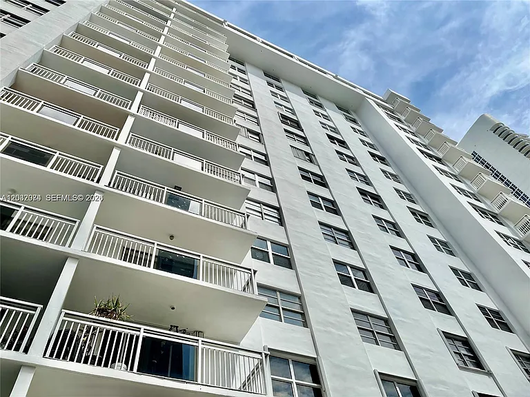 1849 S Ocean Dr #0 — Photo 45