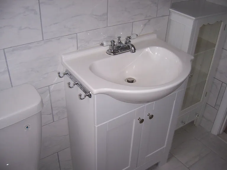 578 Kensington Ave — Photo 8