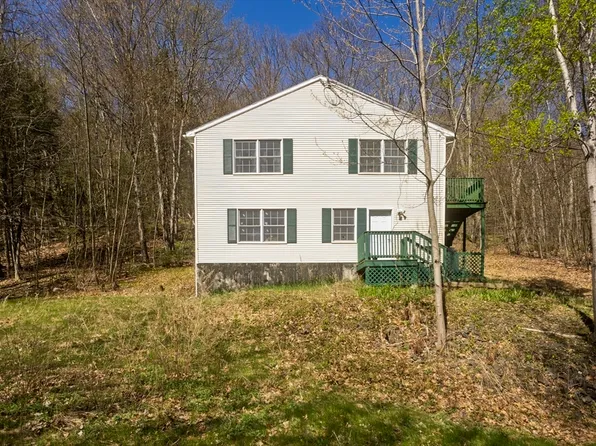 300 Middlefield Rd, Chester, MA 01011