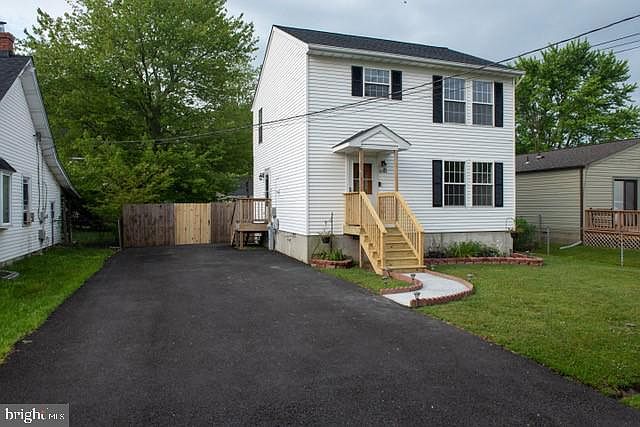 1st image of 1207 Holly Ave