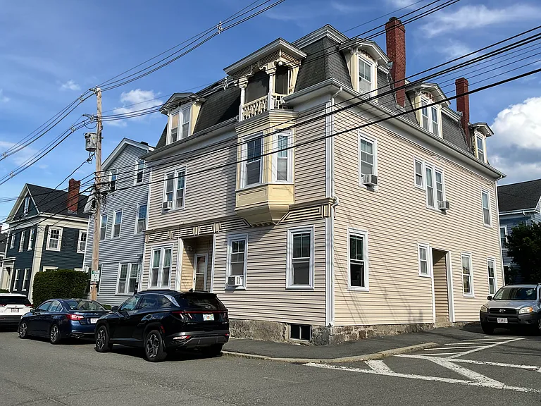 274 Washington St #1 — Photo 12