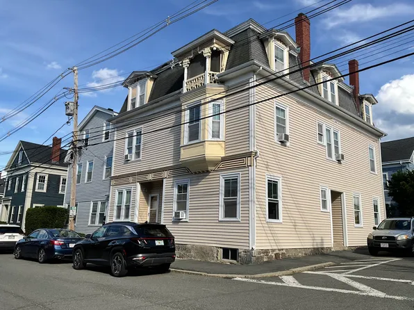 272 Washington St #1R, Marblehead, MA 01945