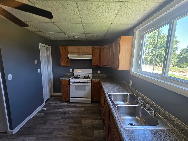 1703 Bailie Ave — Photo 3