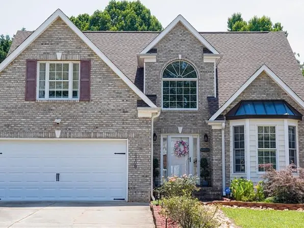 4709 Clifton Park Dr, Jamestown, NC 27282