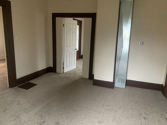 4th image of 626 McPherson St