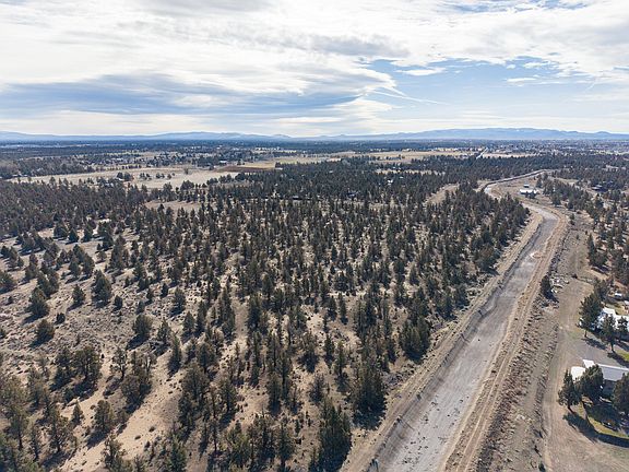 4th image of 63725 Hughes Rd