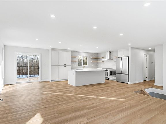 3rd image of 51112 Range Rd #222-194