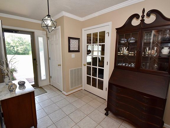 3rd image of 174 Sage Ln