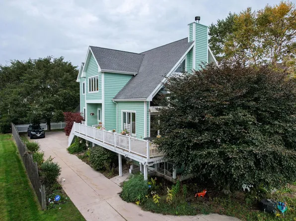 9838 Lakeshore DRIVE, Pleasant Prairie, WI 53158