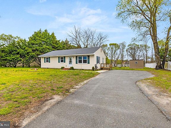 2nd image of 29826 Connelly Mill Rd
