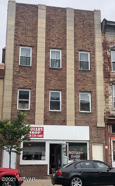 1st image of 213-215 S Oak St #213-215